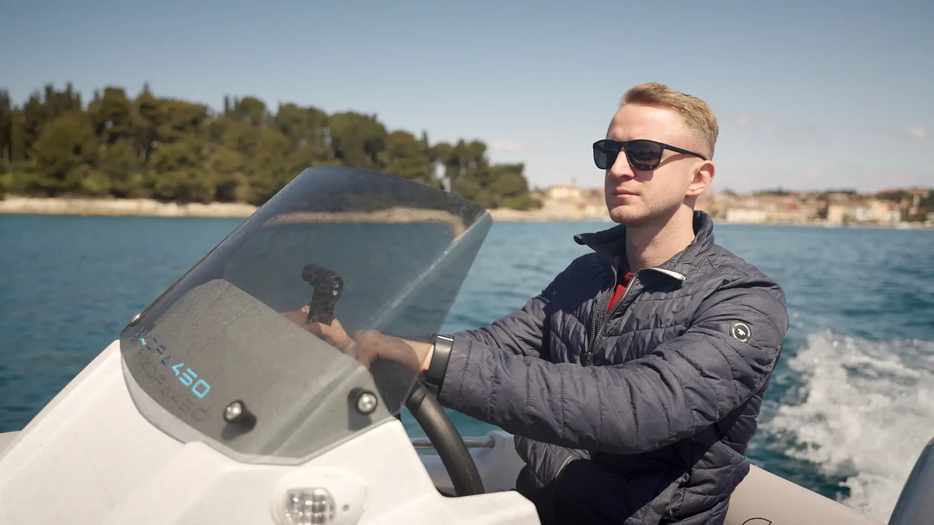 Navigazione sicura a bordo di una barca Roto Nautica