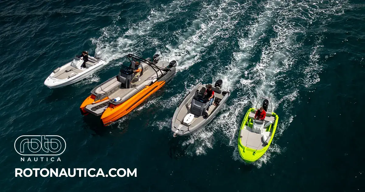 Four ROTO Nautica motorboats with people riding on blue water, viewed from above, with ROTONAUTICA.COM in the corner.